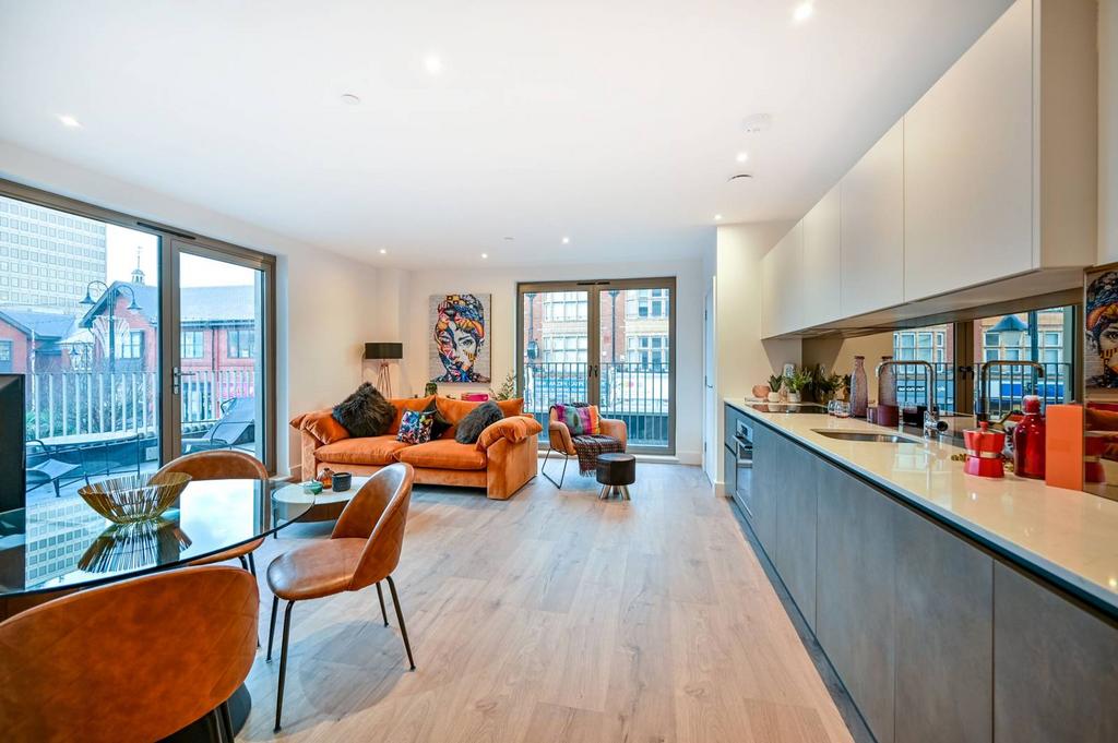 Jade Apartments, 5359 High Street, New Malden KT3 2 bed flat for sale £565,000