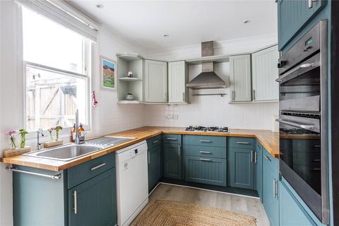 17 Cornfield Road, Reigate, RH2 7HF