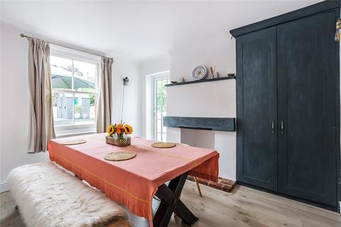17 Cornfield Road, Reigate, RH2 7HF