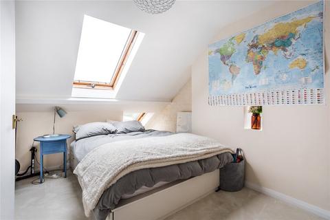 17 Cornfield Road, Reigate, RH2 7HF