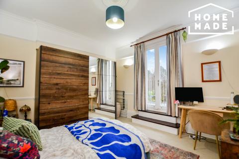 3 bedroom flat to rent, Hampstead Lane, N6