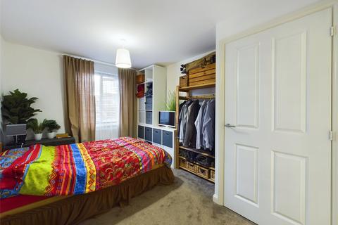 Flat 2, 21 Bowthorpe Drive, Brockworth, Gloucester, GL3 4FS