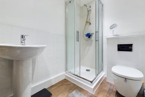 Flat 2, 21 Bowthorpe Drive, Brockworth, Gloucester, GL3 4FS