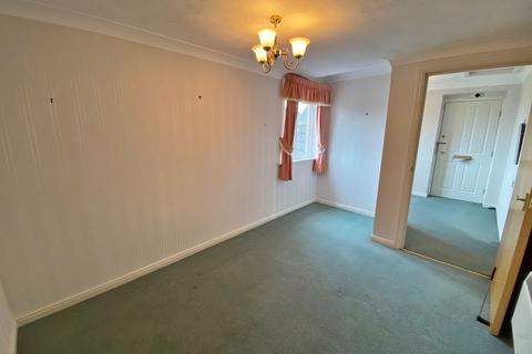 2 bedroom flat for sale, London Road, Stockton Heath, WA4