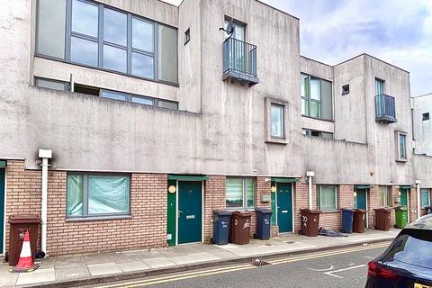 2 bedroom flat for sale, Barking IG11