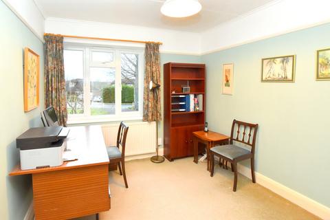 39 Crabtree Lane, Great Bookham, Leatherhead, KT23 4PJ