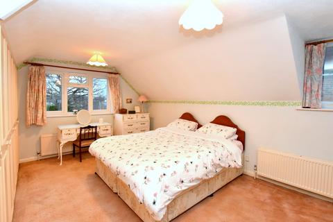 39 Crabtree Lane, Great Bookham, Leatherhead, KT23 4PJ