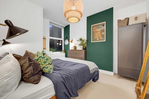 2 bedroom flat for sale, Francis Road, Leyton, E10