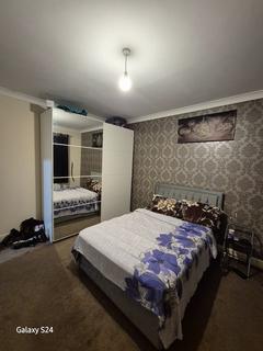 1 bedroom in a house share to rent, Wilmington Gardens, Barking, Essex, IG11