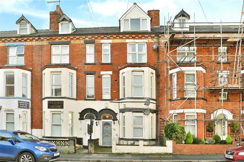 6 bedroom terraced house for sale, South Street, Bridlington, Yorkshire, YO15
