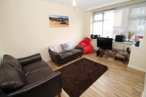 2 bedroom property to rent, 8 Newport Road, Headingley, Leeds LS6