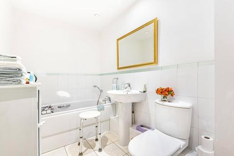 undefined, Old Woking Road, West Byfleet, KT14