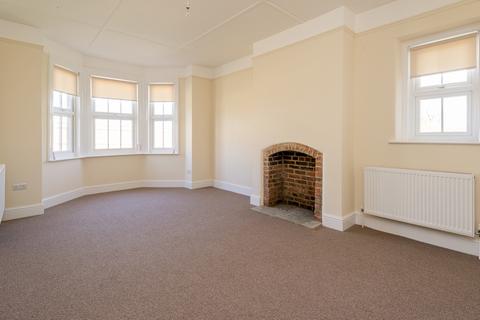4 bedroom detached house to rent, London Road, Headington, Oxford, OX3