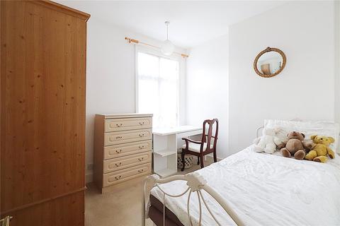 17 Park Crescent, Erith, DA8 3DF