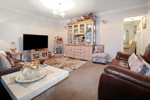 76 Picardy Road, Belvedere, DA17 5QN