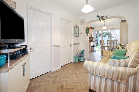 76 Picardy Road, Belvedere, DA17 5QN