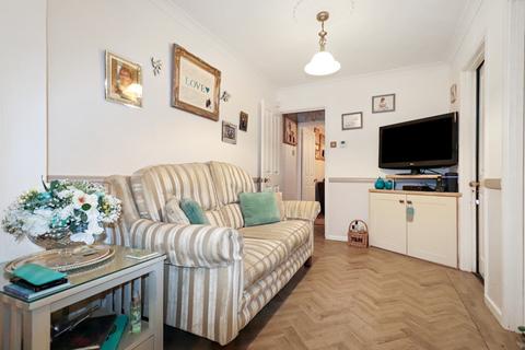 76 Picardy Road, Belvedere, DA17 5QN