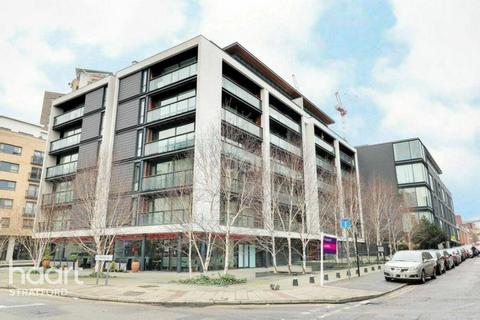 2 bedroom apartment to rent, Burford Road, London