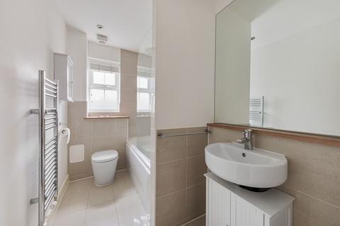 1 bedroom flat for sale, Foxburrows Court,Chigwell, Essex