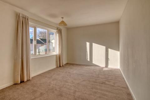 3 Chantry Close, Taunton, TA2 8EN