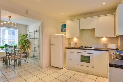 60 Baynard Avenue, Little Dunmow, Dunmow, CM6 3FD