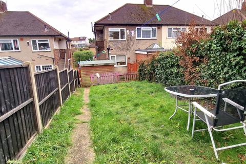 2 bedroom maisonette for sale, Avondale Avenue, East Barnet EN4