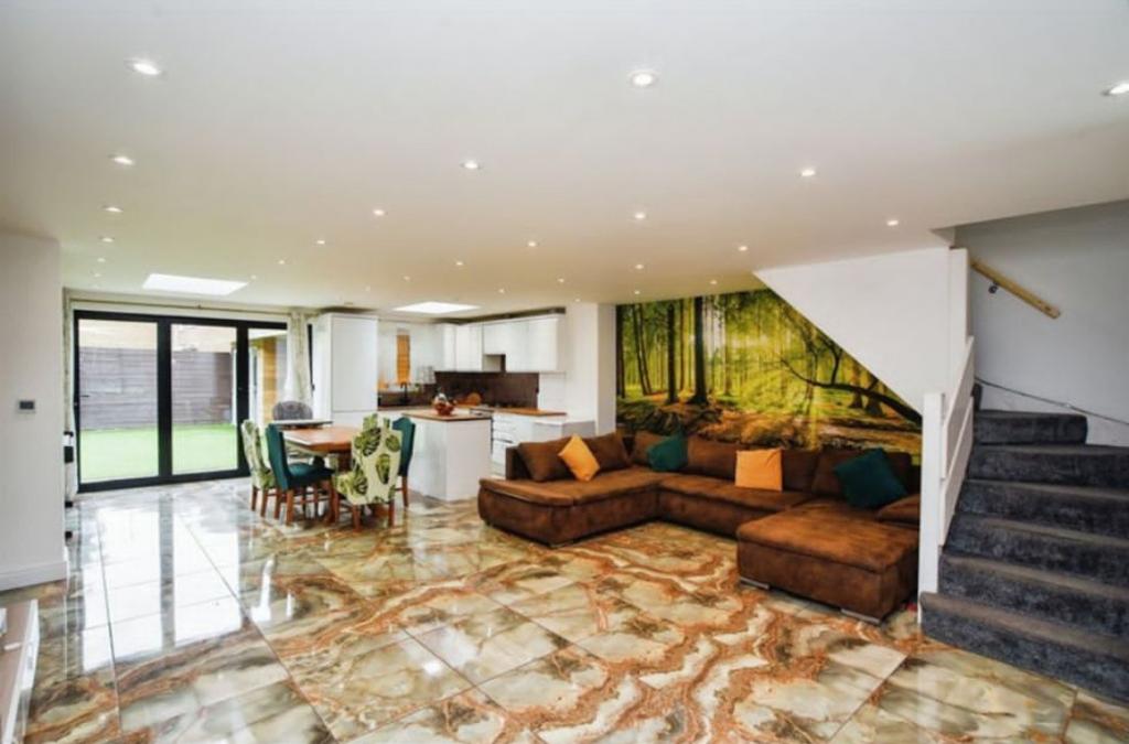 Kipling Grove, Hemel Hempstead HP2 4 bed detached house for sale £540,000