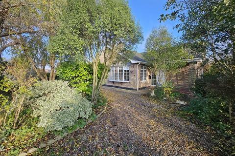12 Sun Road, Broome, Bungay, NR35 2RW