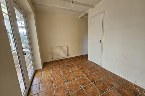 12 Sun Road, Broome, Bungay, NR35 2RW