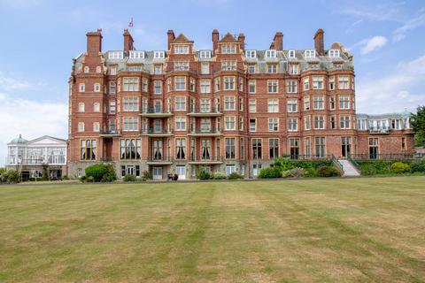 2 bedroom apartment to rent - The Grand, Folkestone