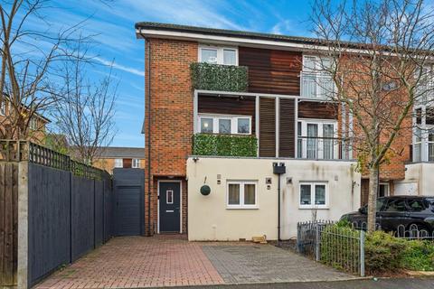 16 Hengist Way, Wallington, SM6 9BP