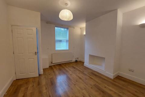 2 bedroom terraced house to rent, Stanley Street, Whitefield
