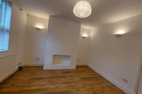 2 bedroom terraced house to rent, Stanley Street, Whitefield