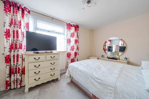 2 Newent Close, Carshalton, SM5 1LR