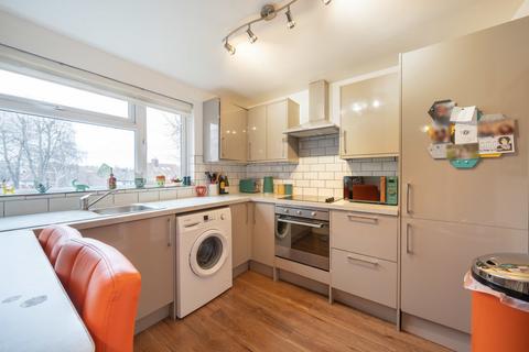 49 Devana End, Carshalton, SM5 2NL