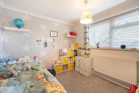 49 Devana End, Carshalton, SM5 2NL