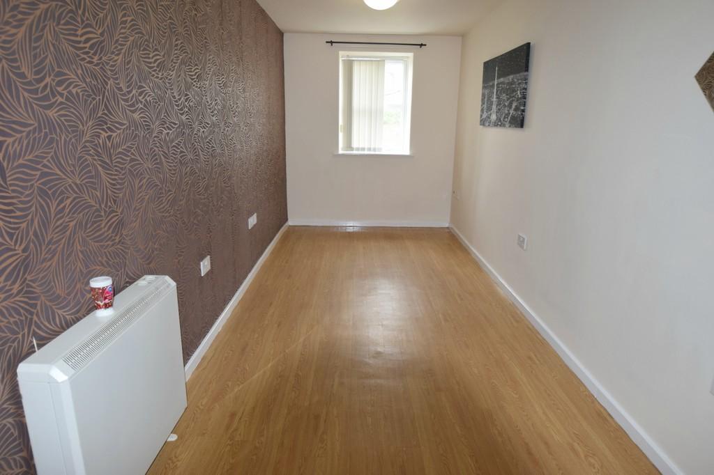 Brackendale Mews, Bradford BD10 2 bed apartment for sale £75,000
