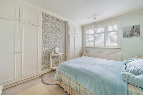 25 Meadow Road, Sutton, SM1 4NF