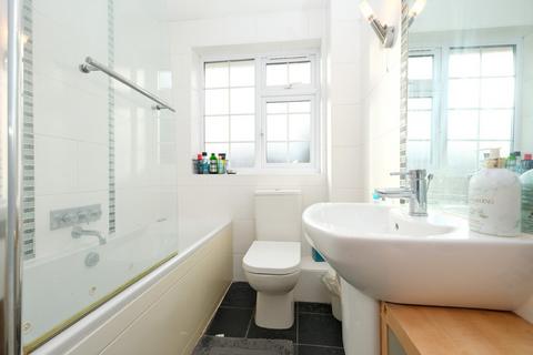 5 Station Approach, Chelsfield, Orpington, BR6 6EU