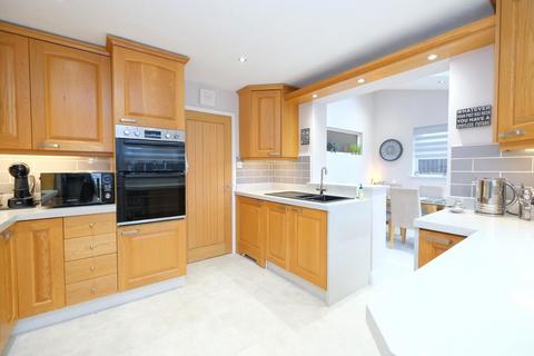 11 Arne Grove, Orpington, BR6 9TT