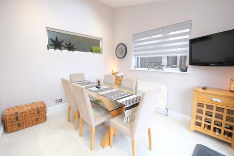 11 Arne Grove, Orpington, BR6 9TT