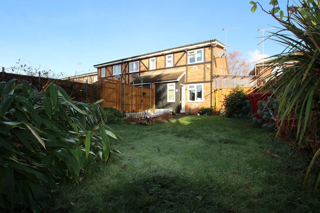 Colnbrook, Slough 1 bed end of terrace house for sale £280,000
