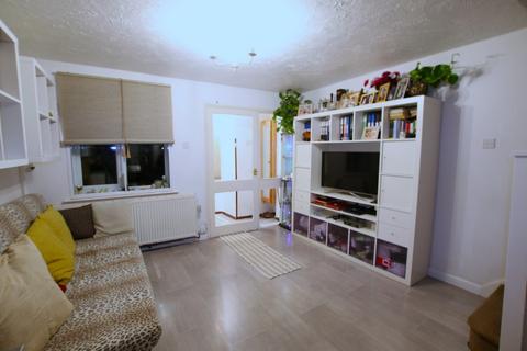 14 Ingleside, Colnbrook, Slough, SL3 0PD