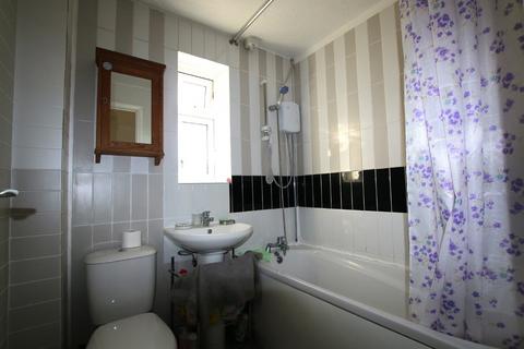 14 Ingleside, Colnbrook, Slough, SL3 0PD
