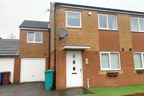 4 bedroom semi-detached house for sale, Metcombe Way, Manchester