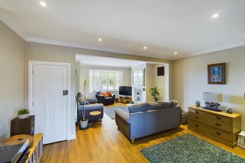 119 Beamhill Road, Stretton, Burton-on-trent, DE13 0AD