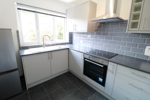 2 bedroom maisonette to rent, St. Lawrence Close, Solihull B93