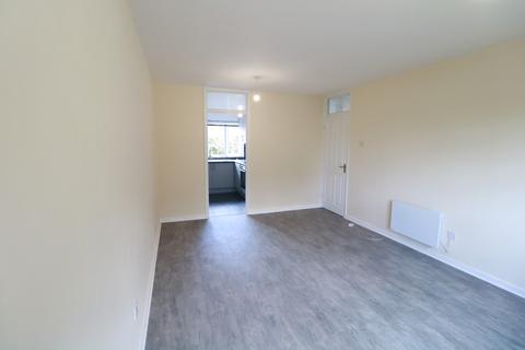 2 bedroom maisonette to rent, St. Lawrence Close, Solihull B93