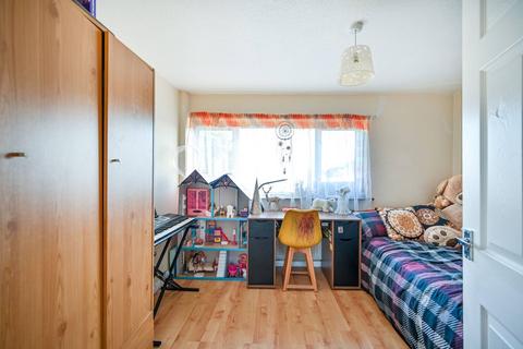 3 bedroom terraced house for sale - Travellers Way, Hounslow, TW4