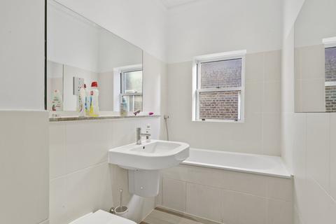2 bedroom flat to rent, King Henrys Road, Primrose Hill, London
